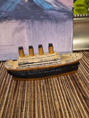 Decorative Metal Titanic Ship Trinket Box Hinged Ocean Liner Vintage